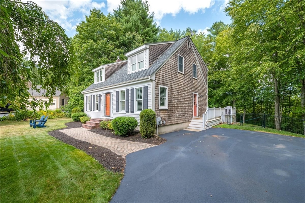 12 Reed Bent Road Rockland, MA 02370 - Photo 3 of 36