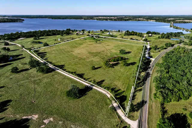 $700,000 | 145 Private Road 5749, Groesbeck, TX 76642