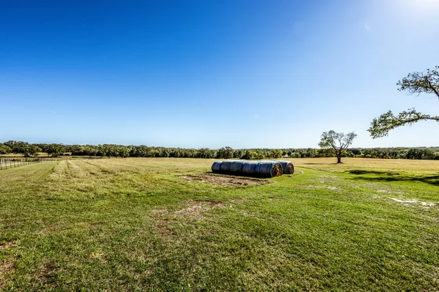 $700,000 | 145 Private Road 5749, Groesbeck, TX 76642