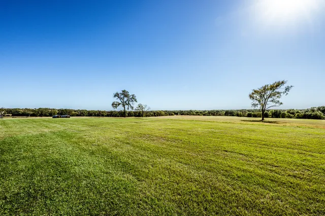 $700,000 | 145 Private Road 5749, Groesbeck, TX 76642