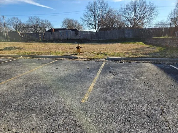$10,000 | 4220 South Hocker Drive, Independence, MO 64055