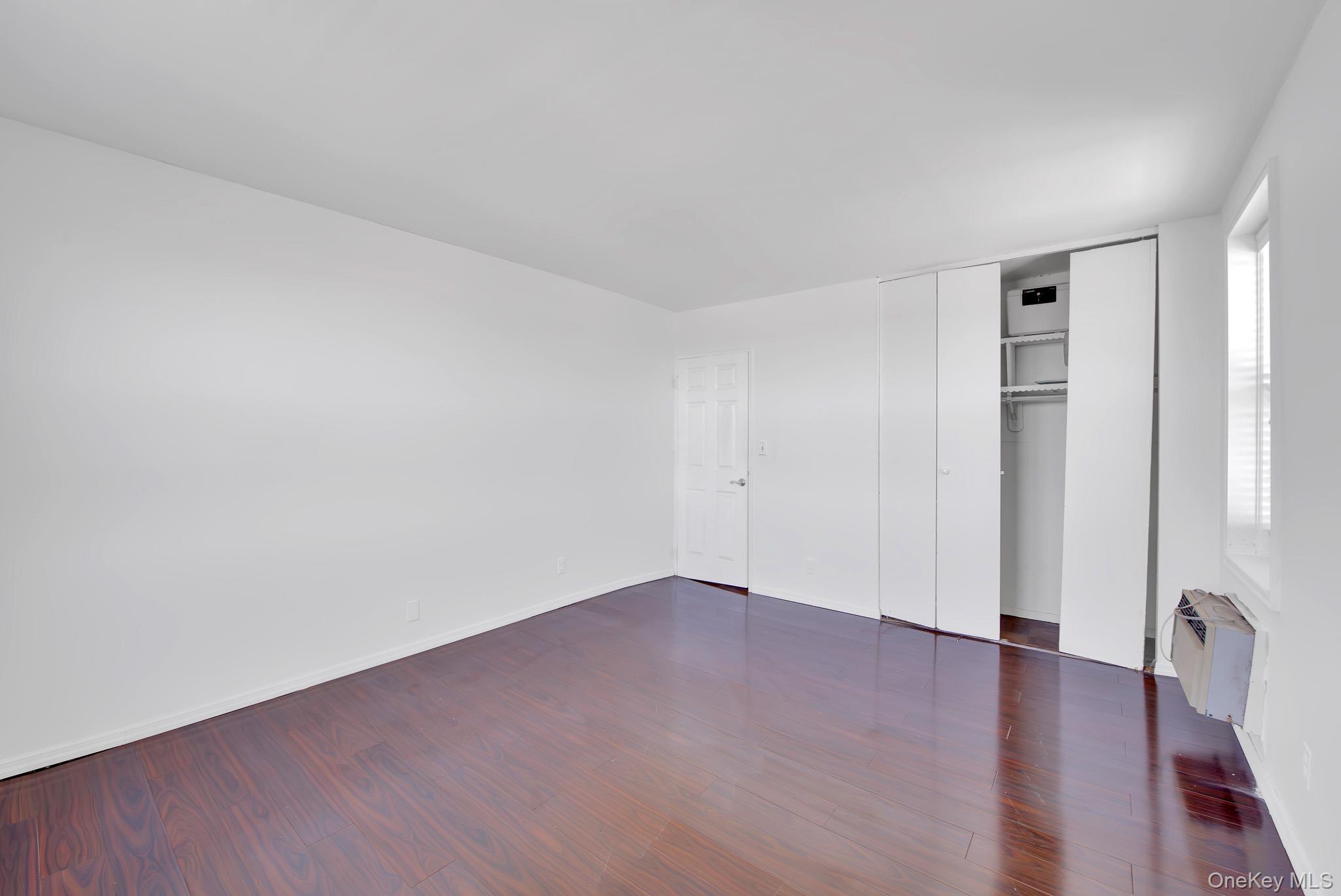 700 Shore Road, Unit 5M Long Beach, NY 11561 - Photo 13 of 34 Bedroom 2..