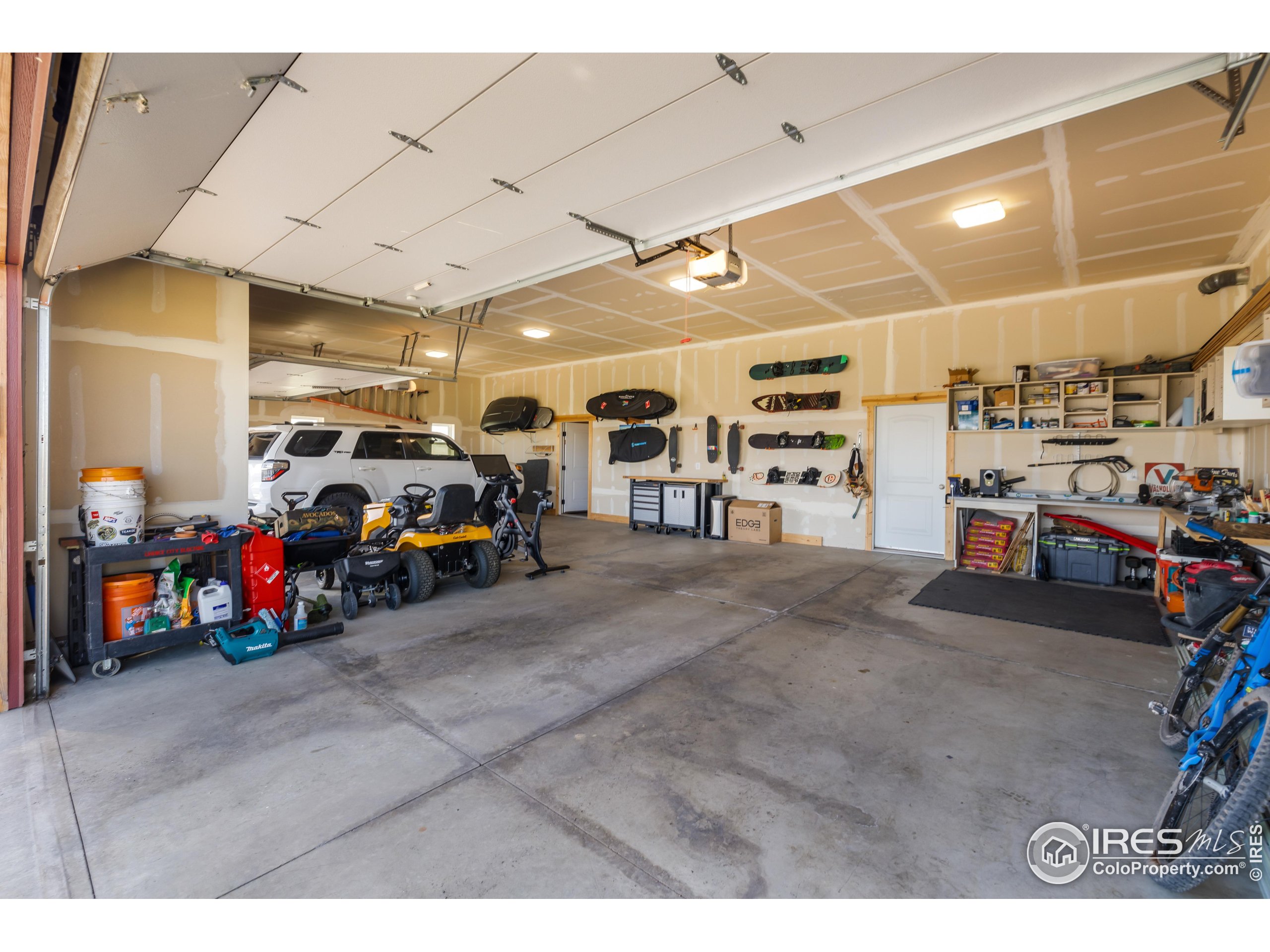 2139 County Road 15 Berthoud, CO 80513 - Photo 32 of 39