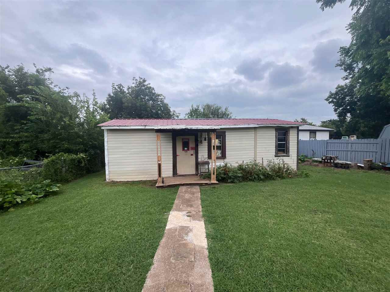 1406 North 6th Street Perry, OK 73077 - Photo 21 of 24 Gallery Image 21