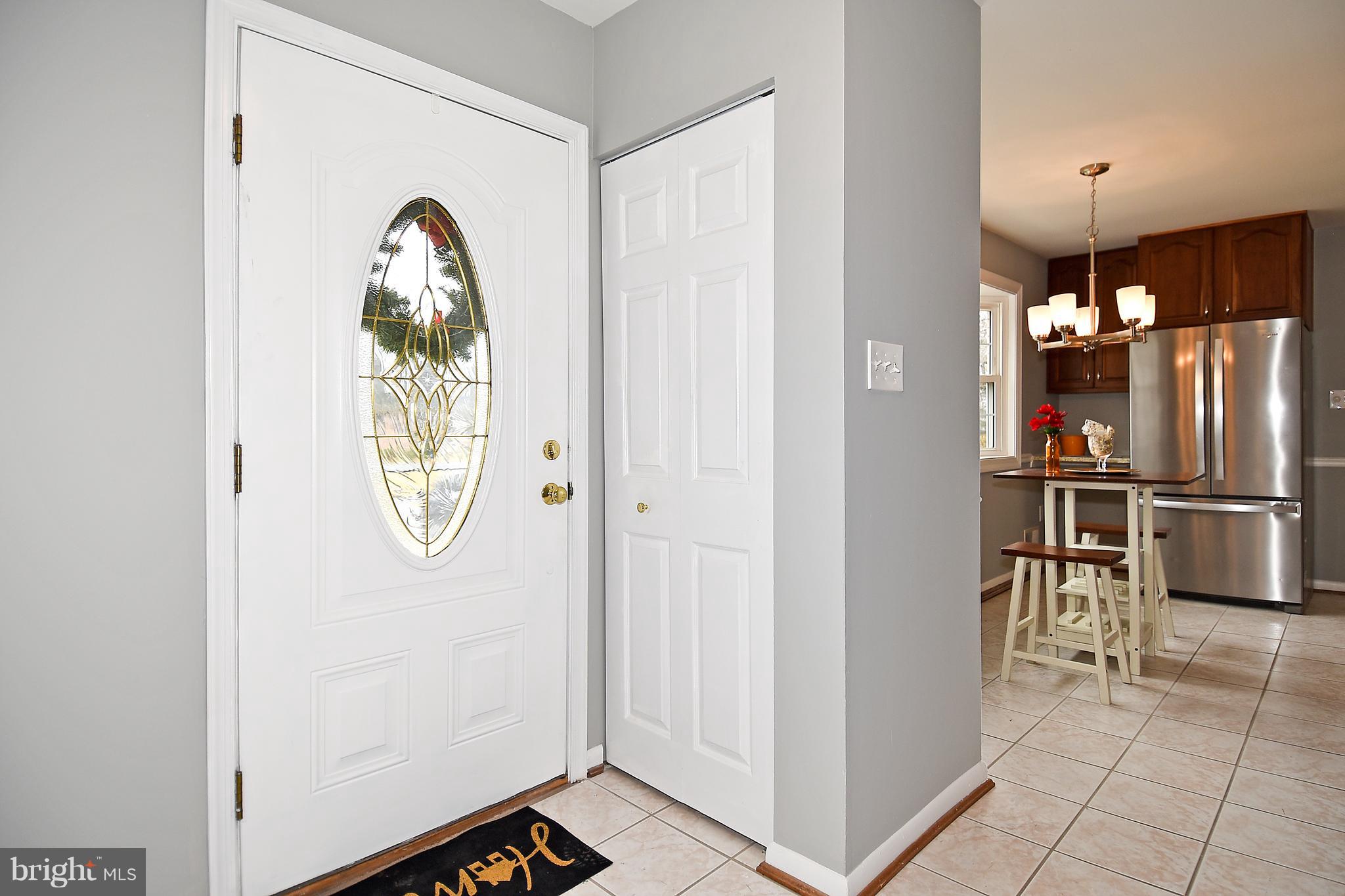 16016 Jerald Road Laurel, MD 20707 - Photo 2 of 41 Large foyer entrance