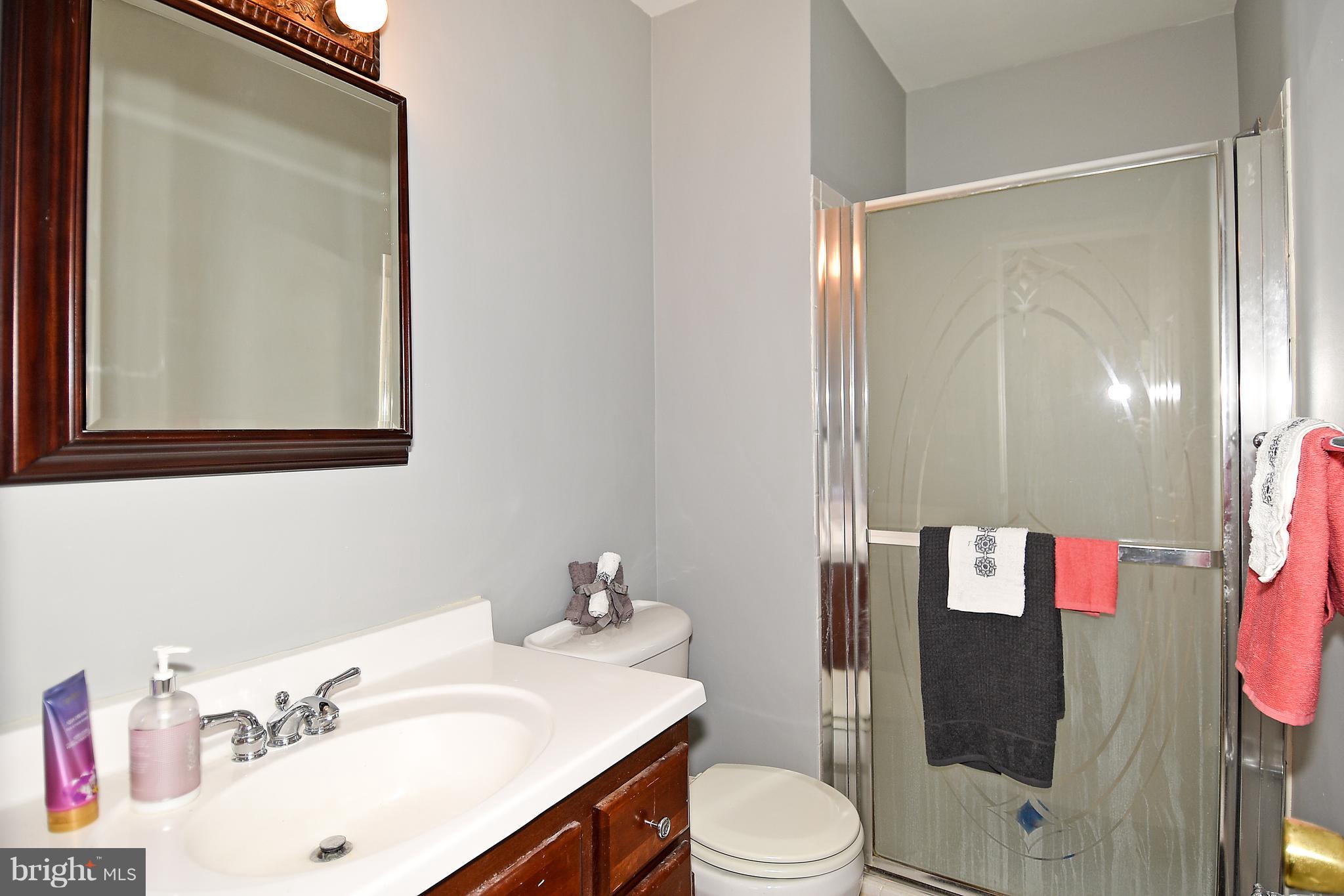 16016 Jerald Road Laurel, MD 20707 - Photo 32 of 41 Bath with shower