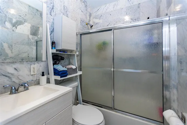 $1,050,000 | 36520 Southwest 214th Avenue, Homestead, FL 33034