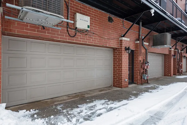 $399,000 | 119 South Western Avenue, Unit 3, Chicago, IL 60612