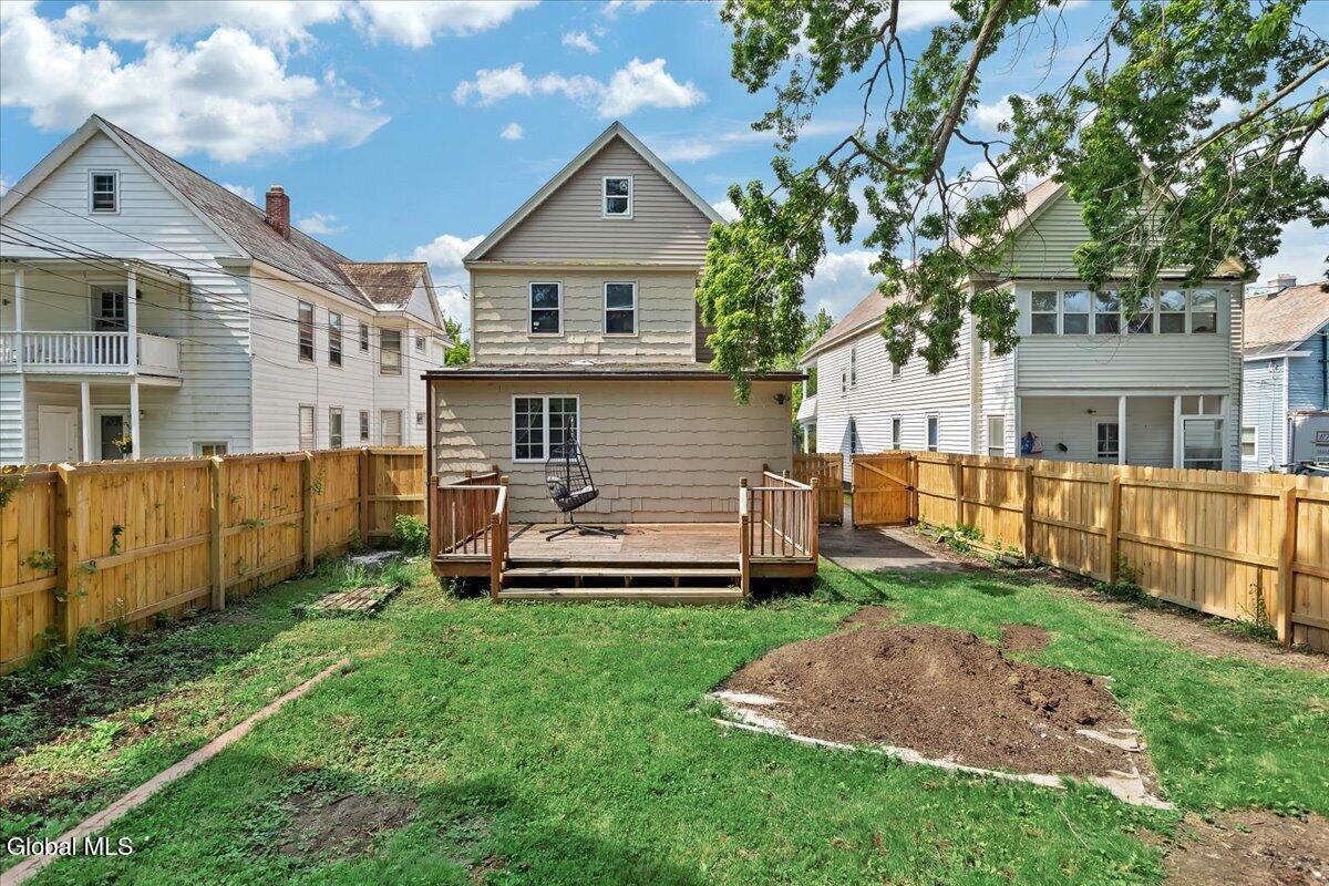 1831 Eastern Parkway Schenectady, NY 12309 - Photo 49 of 53 52-1831 Eastern Pkwy-56