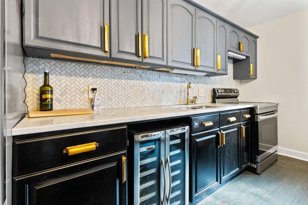 29 Parris Street, Unit 4 Portland, ME 04101 - Photo 8 of 17 20251105KC-71014