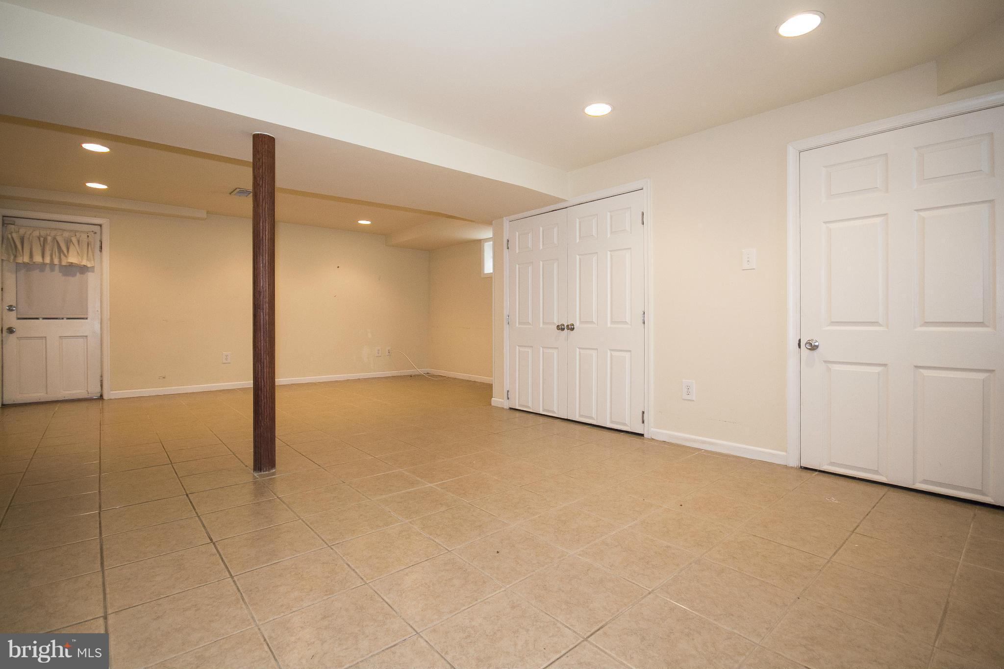 9 Northampton Road Lutherville-Timonium, MD 21093 - Photo 22 of 29 Family Room