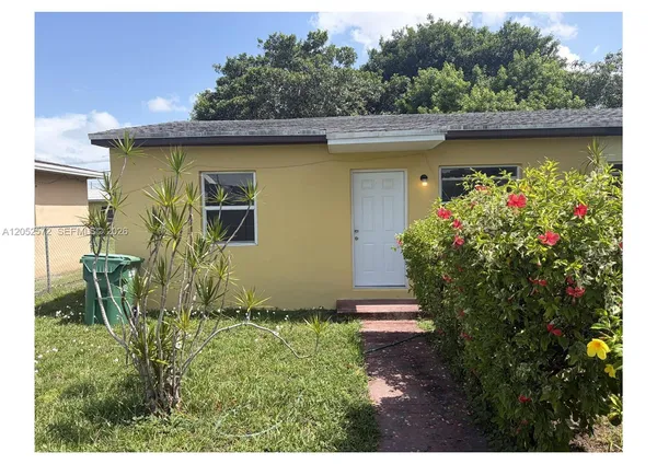 $1,900 | 2534 Northwest 80th Street, Unit 2534, Miami, FL 33147