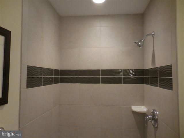 94 Ritters Lane Owings Mills, MD 21117 - Photo 16 of 30 Bath (Master)