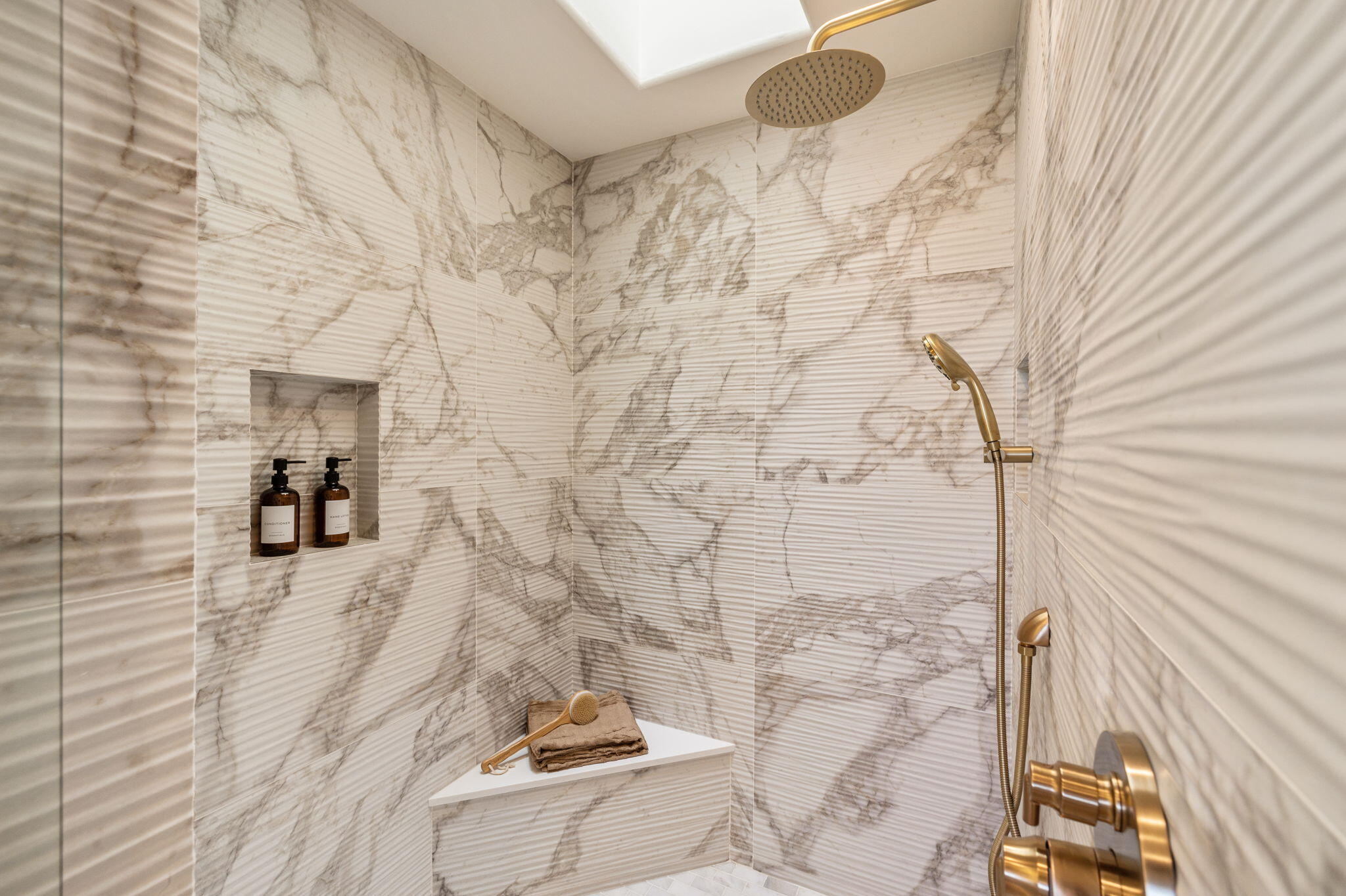 9 Regency Drive Rancho Mirage, CA 92270 - Photo 51 of 86 a bathroom with a shower