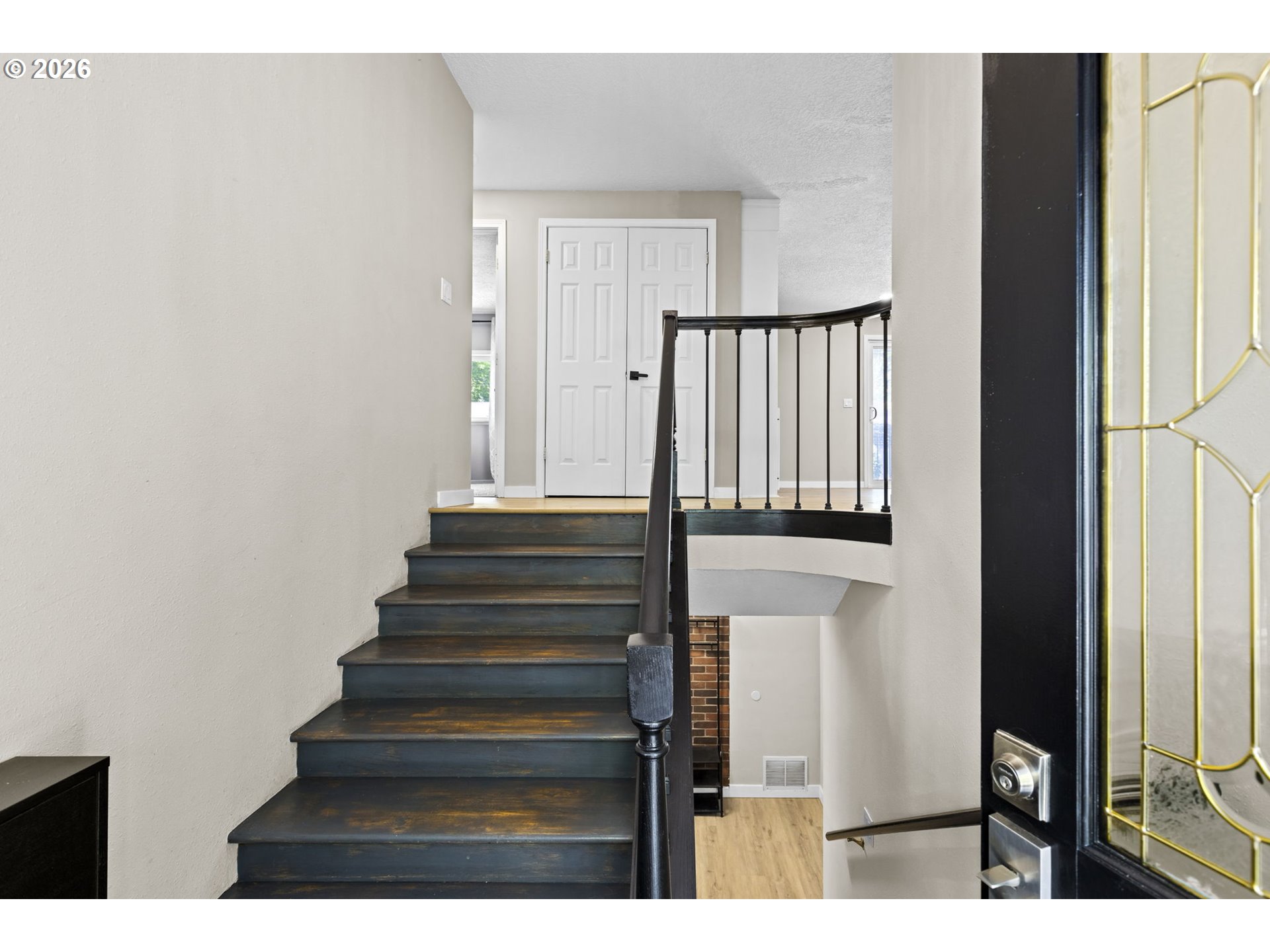 18195 Southwest Cheyenne Way Tualatin, OR 97062 - Photo 5 of 48 Entrance/Foyer