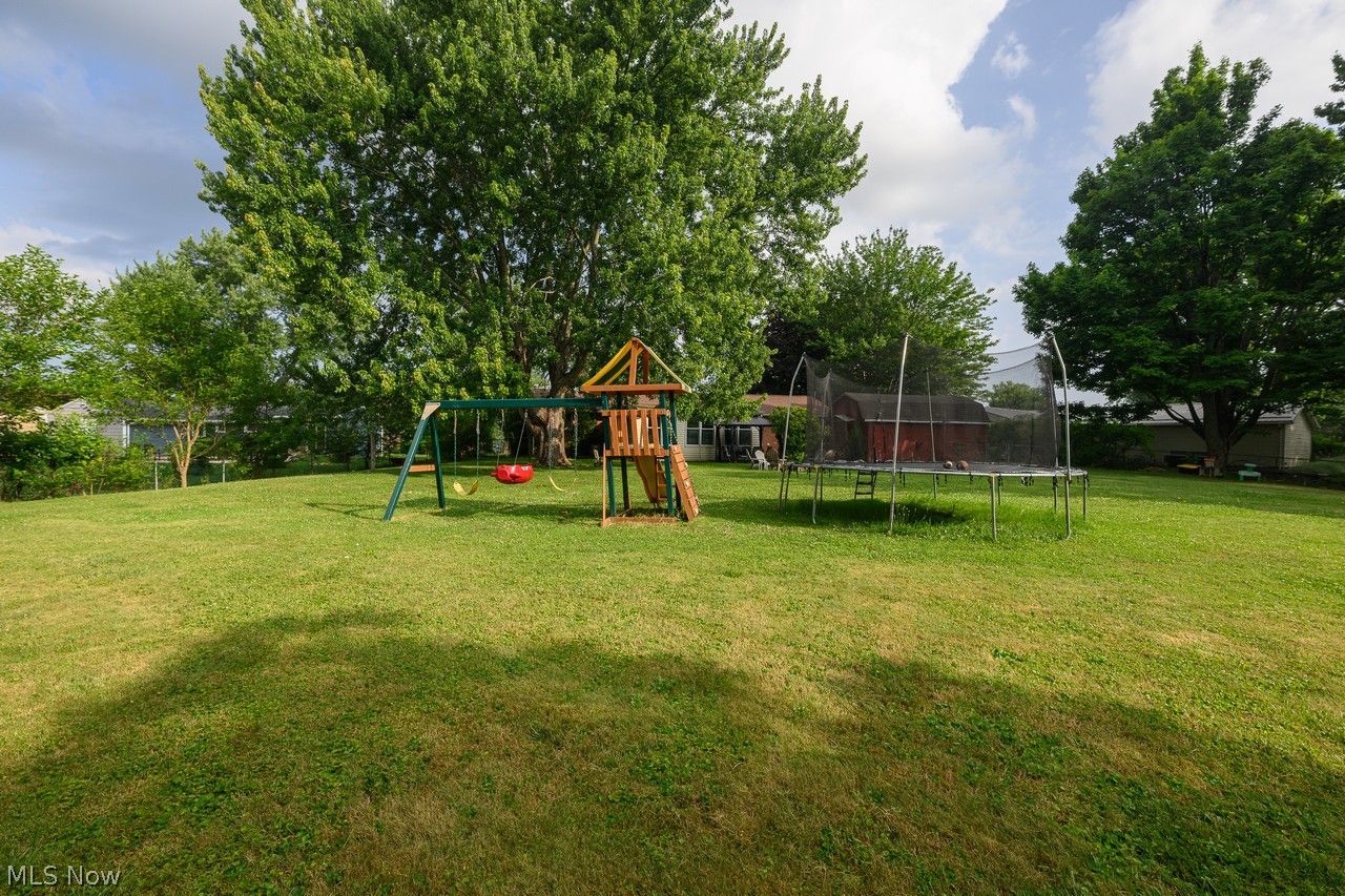 3912 Rolling Ridge Road Northeast Canton, OH 44721 - Photo 31 of 33 Large backyard with tons of privacy