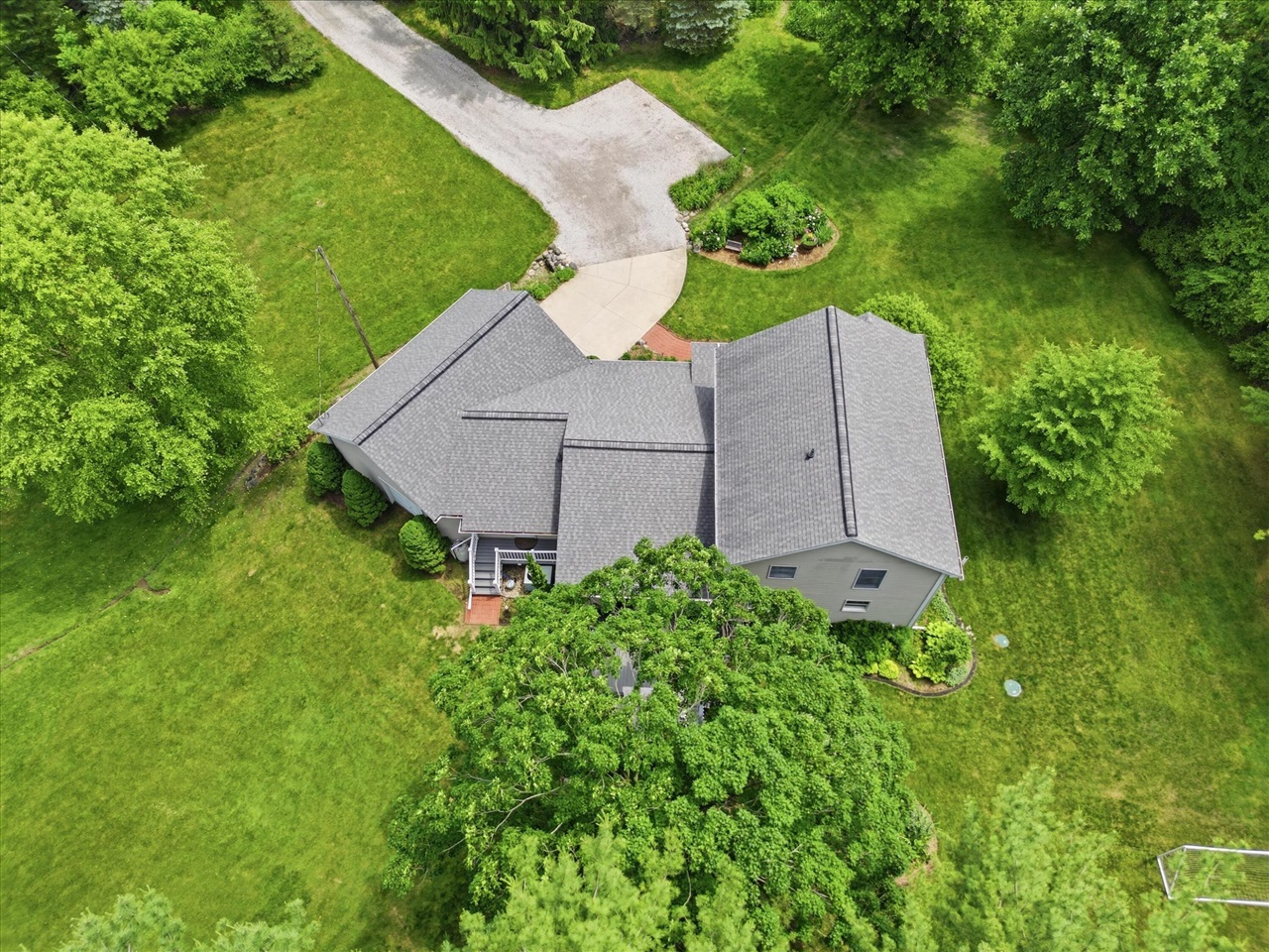 22279 Chubb Road Northville, MI 48167 - Photo 39 of 43