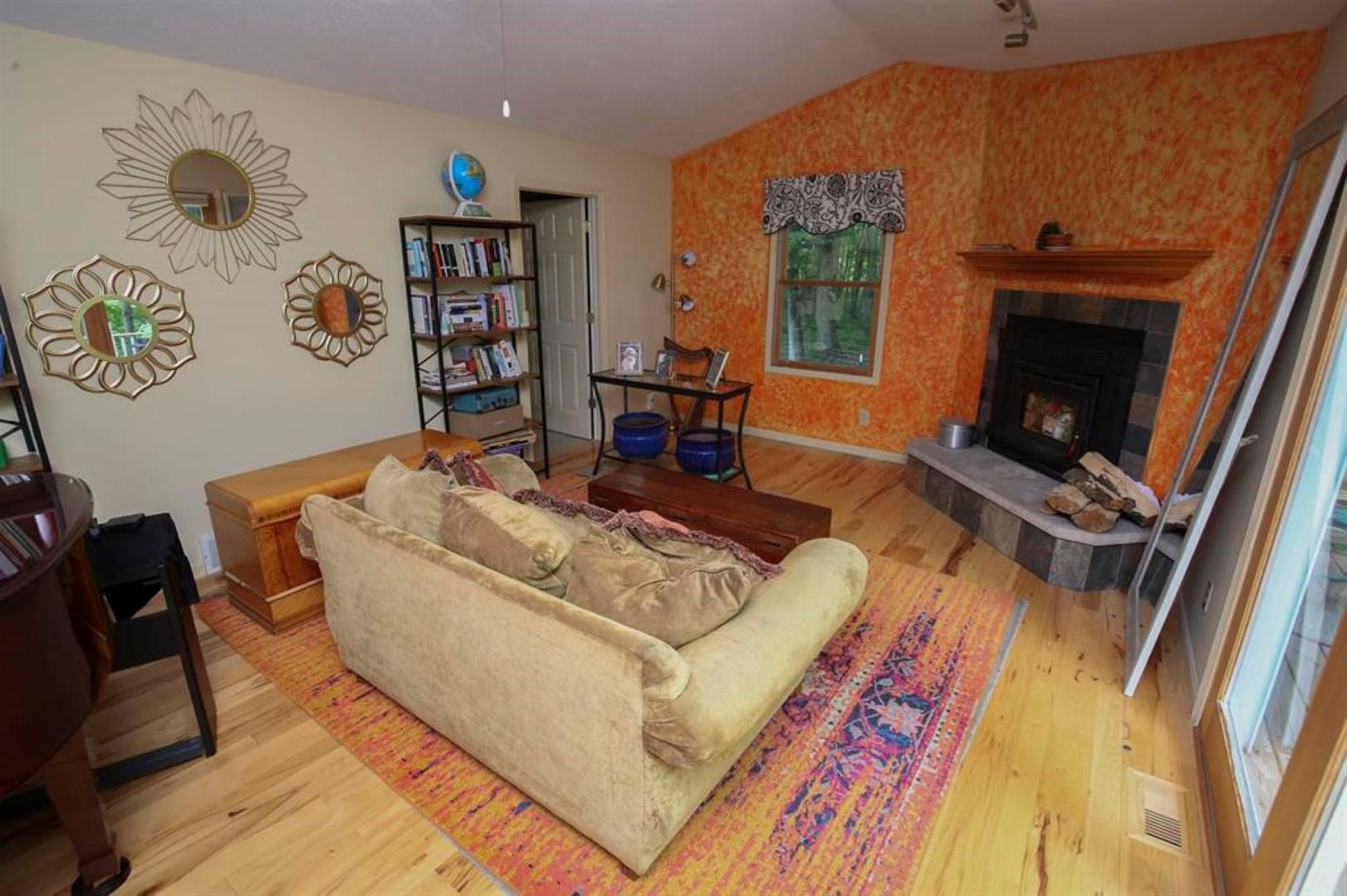 403 Carter Creek Road Beulah, MI 49617 - Photo 11 of 72 1903961-10.JPG
