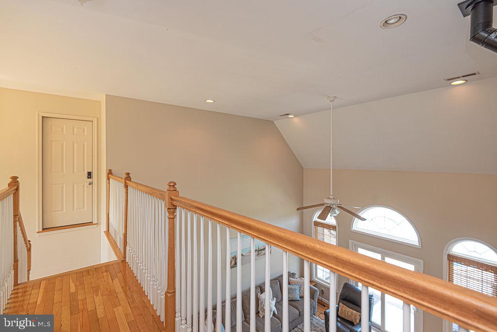10671 Cathell Road Berlin, MD 21811 - Photo 46 of 63 a view of a hallway with entryway