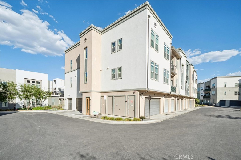 26955 West Prospector Road, Unit 201 Valencia, CA 91381 - Photo 24 of 36 Gallery Image 24