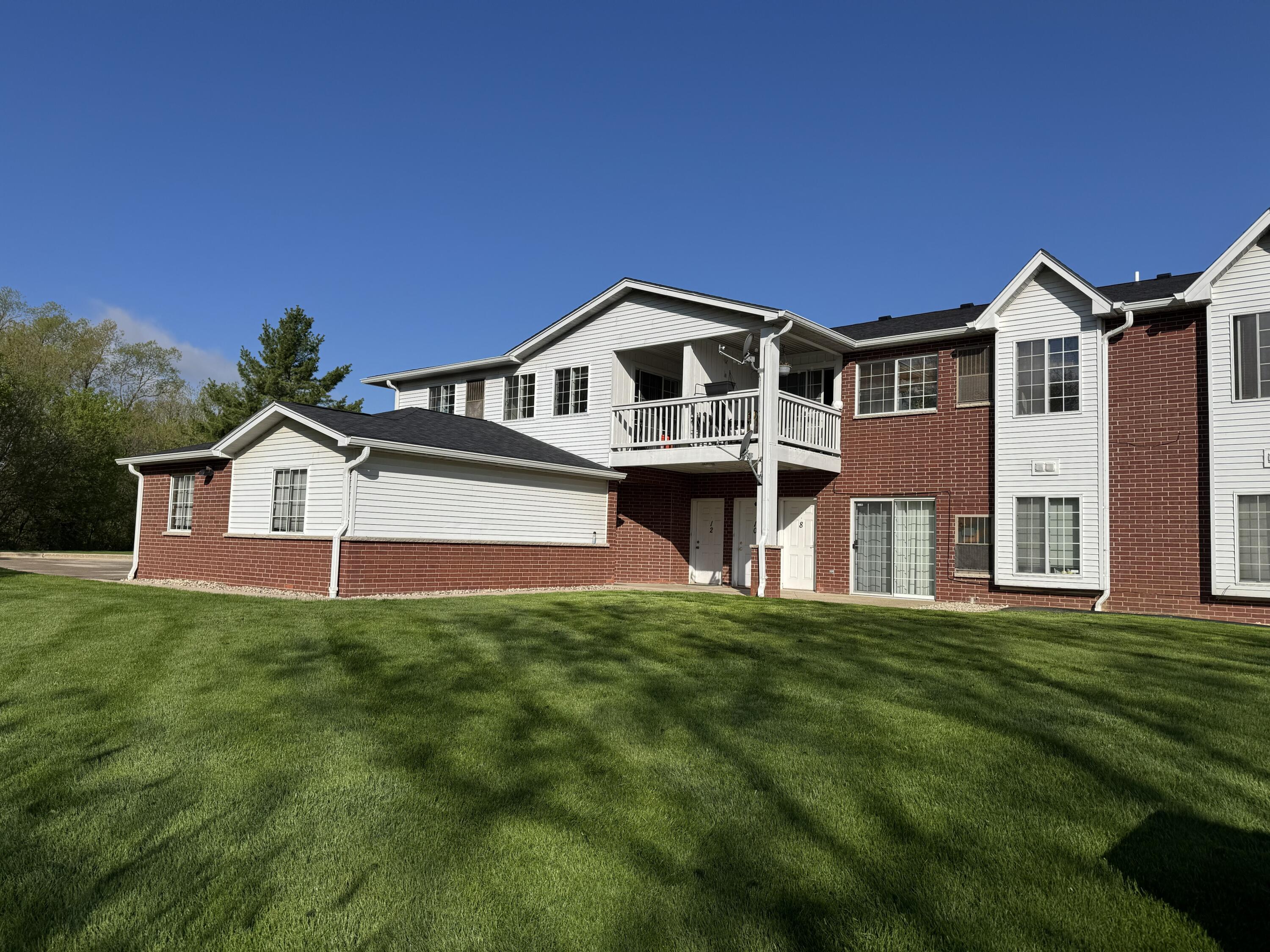 8055 Lexington Place, Unit 12 Pleasant Prairie, WI 53158 - Photo 2 of 22 out-1