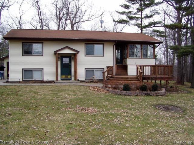 545 Golf Road Lapeer, MI 48446 - Photo 1 of 25 END.JPG