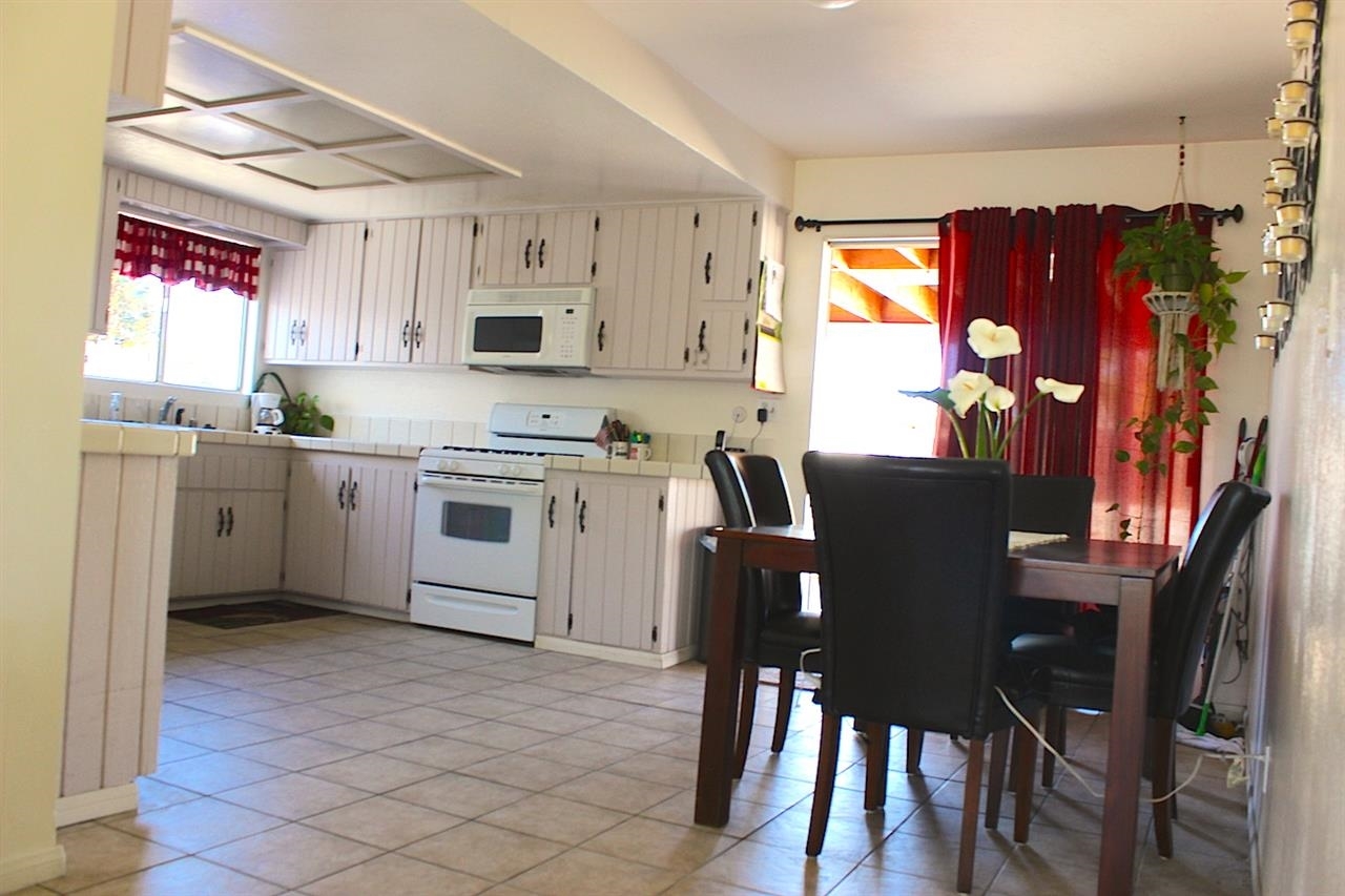 1131 Bluegrass Road Vista, CA 92083 - Photo 11 of 25