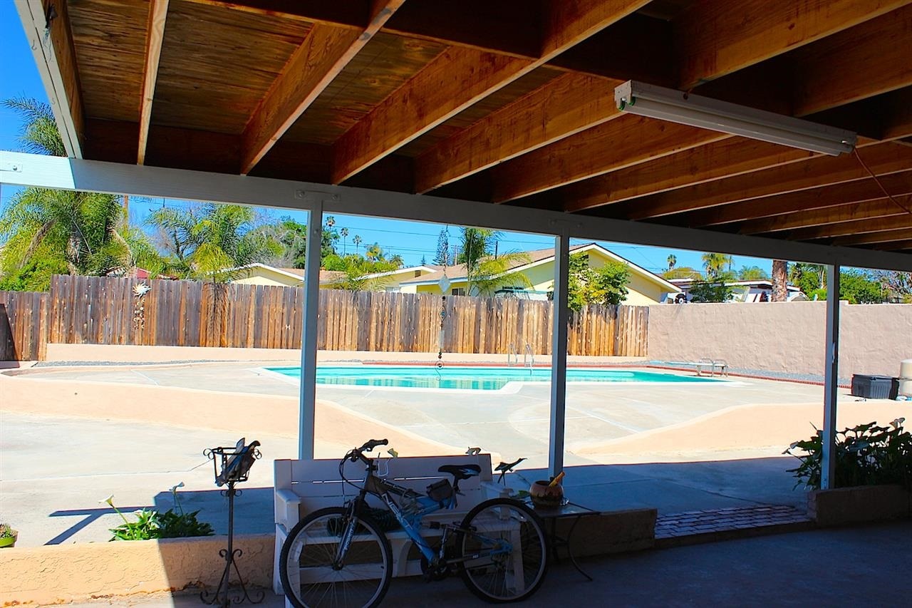 1131 Bluegrass Road Vista, CA 92083 - Photo 5 of 25