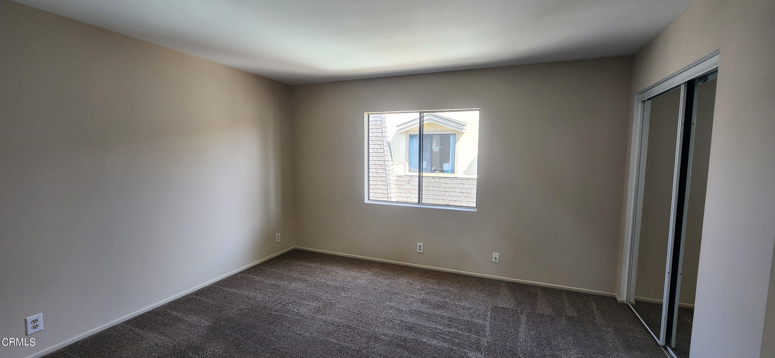 551 South E Street Oxnard, CA 93030 - Photo 16 of 18 an empty room with windows
