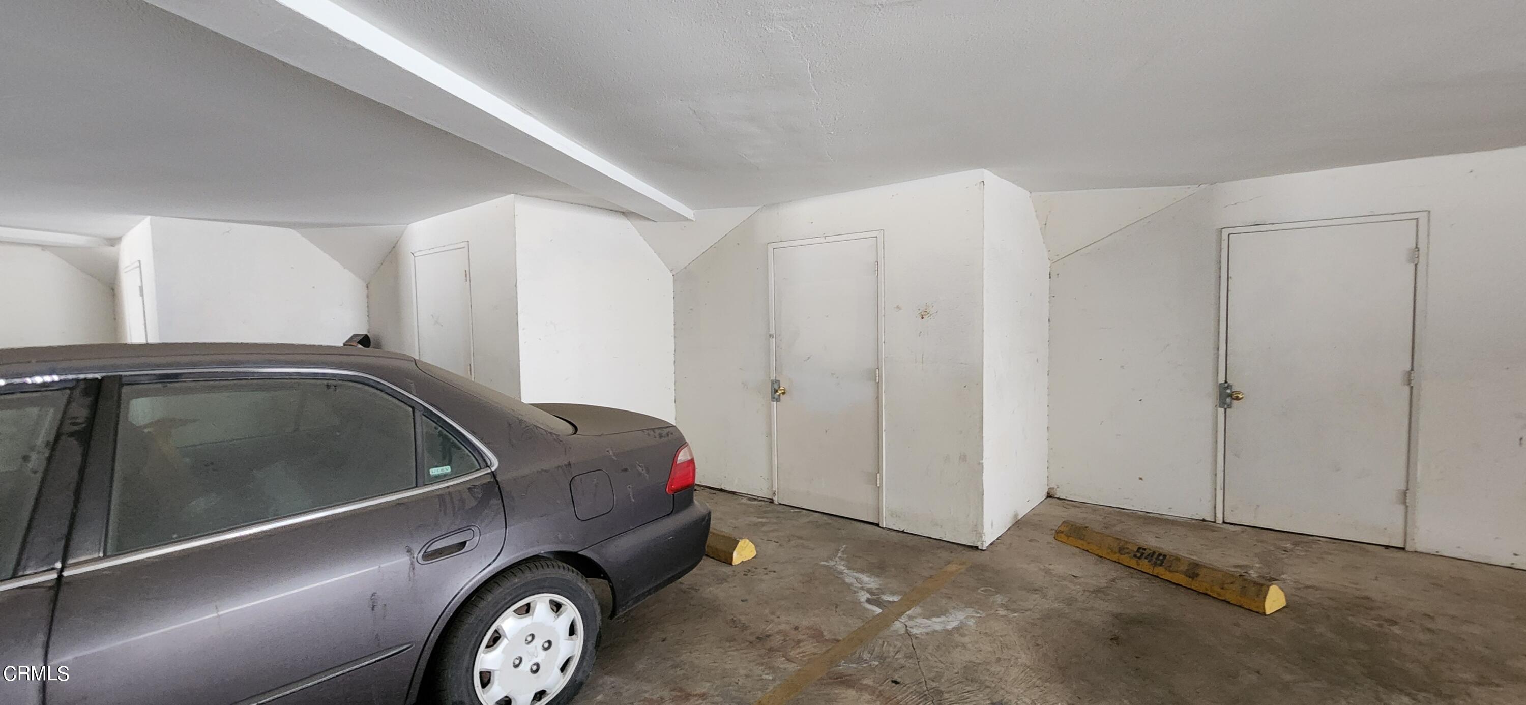 551 South E Street Oxnard, CA 93030 - Photo 17 of 18 a utility room with dryer and washer