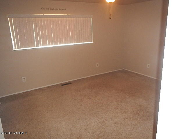 505 Bittner Road Yakima, WA 98901 - Photo 5 of 14 a view of an empty room