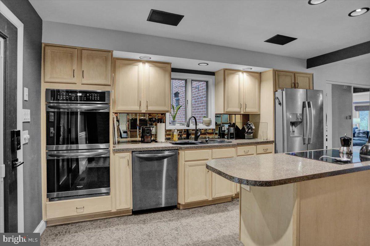 1414 Rose Virginia Road Reading, PA 19611 - Photo 13 of 39 Gallery Image 13