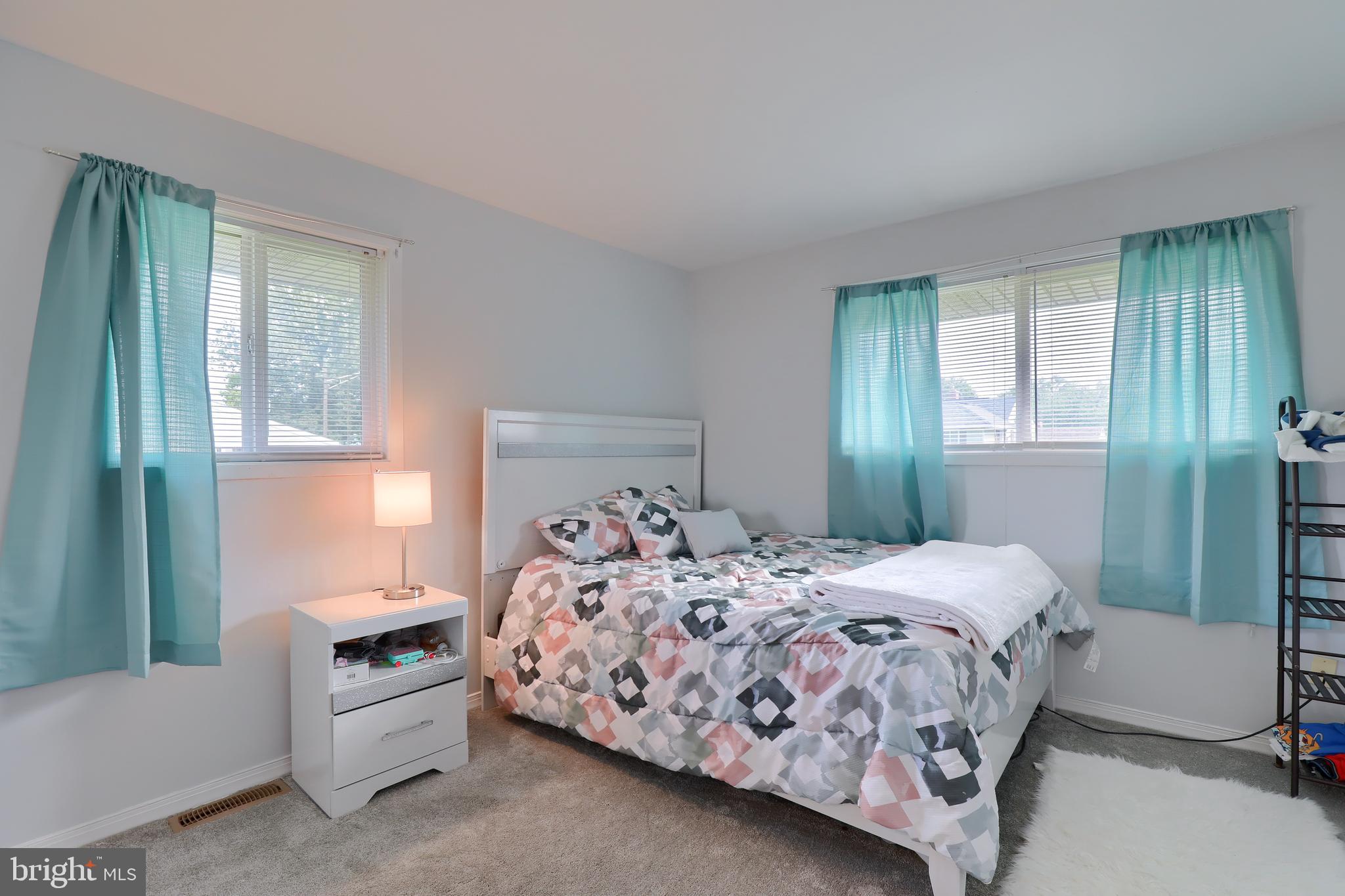1424 Devers Road York, PA 17404 - Photo 15 of 33
