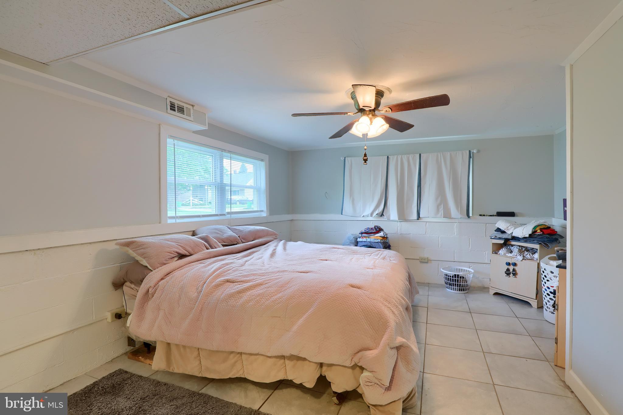 1424 Devers Road York, PA 17404 - Photo 23 of 33