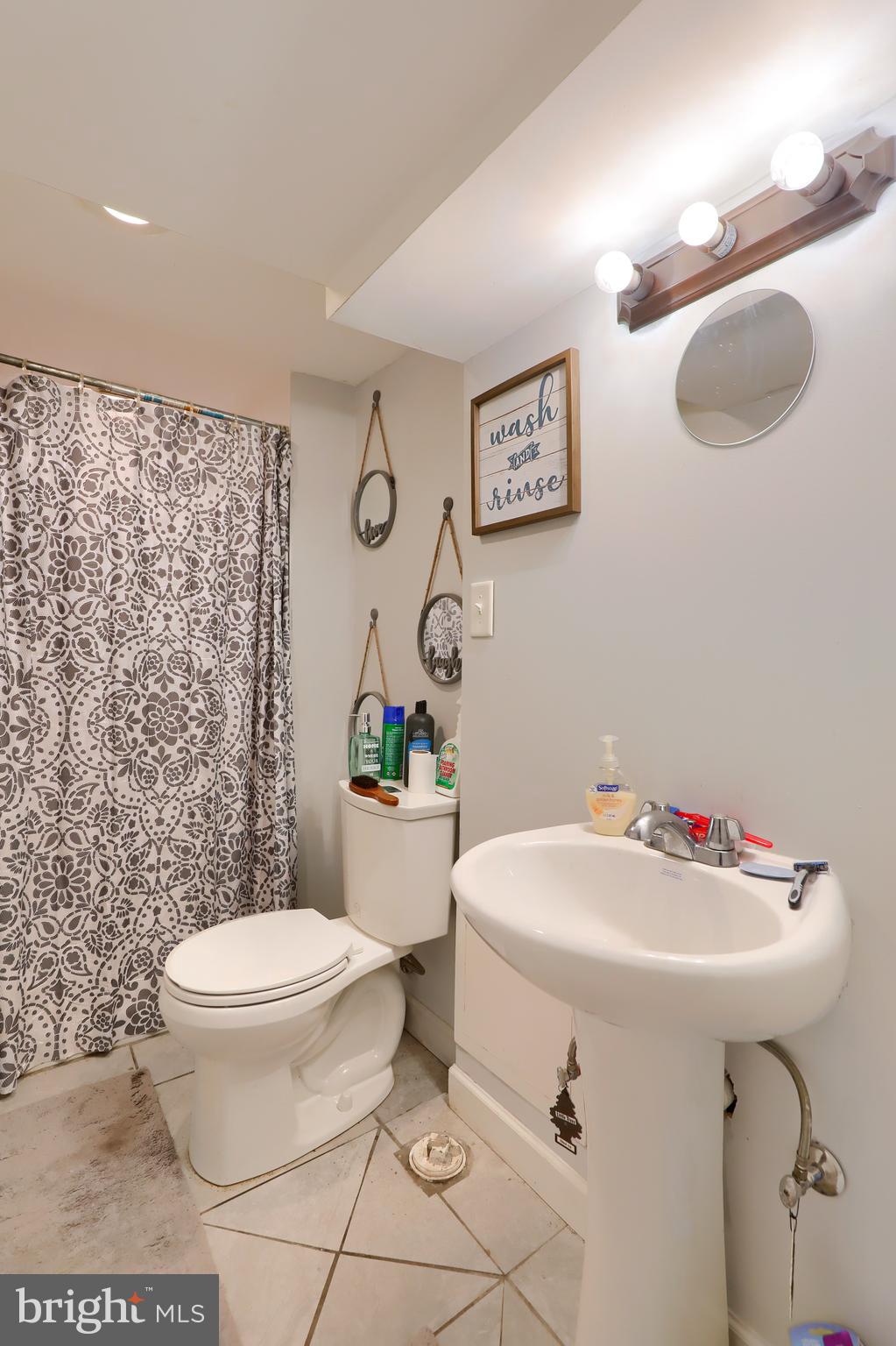 1424 Devers Road York, PA 17404 - Photo 25 of 33