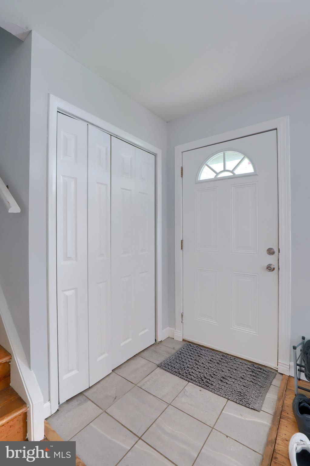 1424 Devers Road York, PA 17404 - Photo 4 of 33