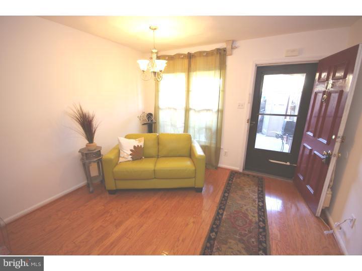 116 Bancroft Road Lansdale, PA 19446 - Photo 5 of 14 Living Room