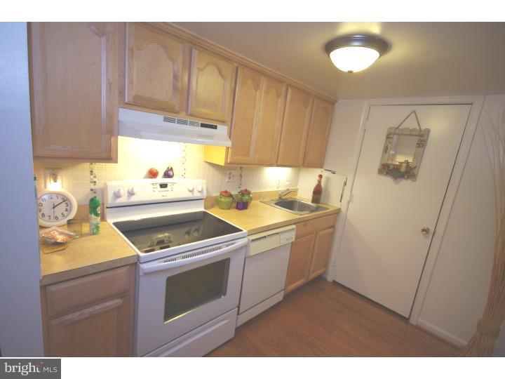 116 Bancroft Road Lansdale, PA 19446 - Photo 6 of 14 Kitchen