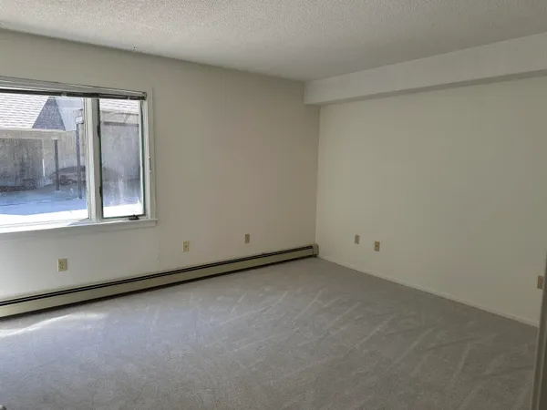 $2,150 | 1 Pine Street, Unit A21, Peterborough, NH 03458