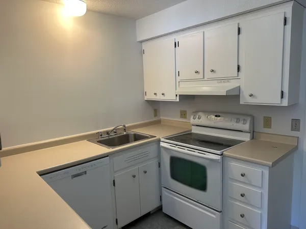 $2,150 | 1 Pine Street, Unit A21, Peterborough, NH 03458