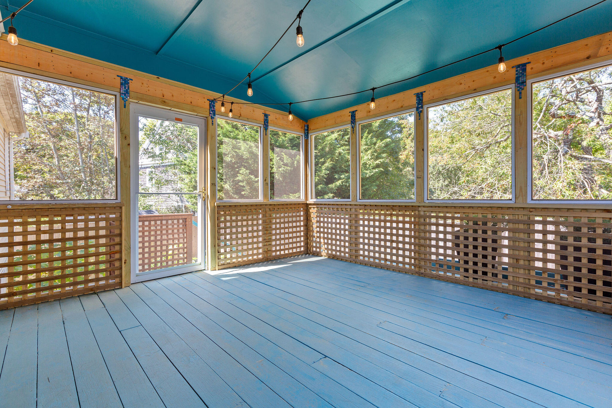 16 Off Conwell Street Provincetown, MA 02657 - Photo 21 of 30 Screened Porch-19
