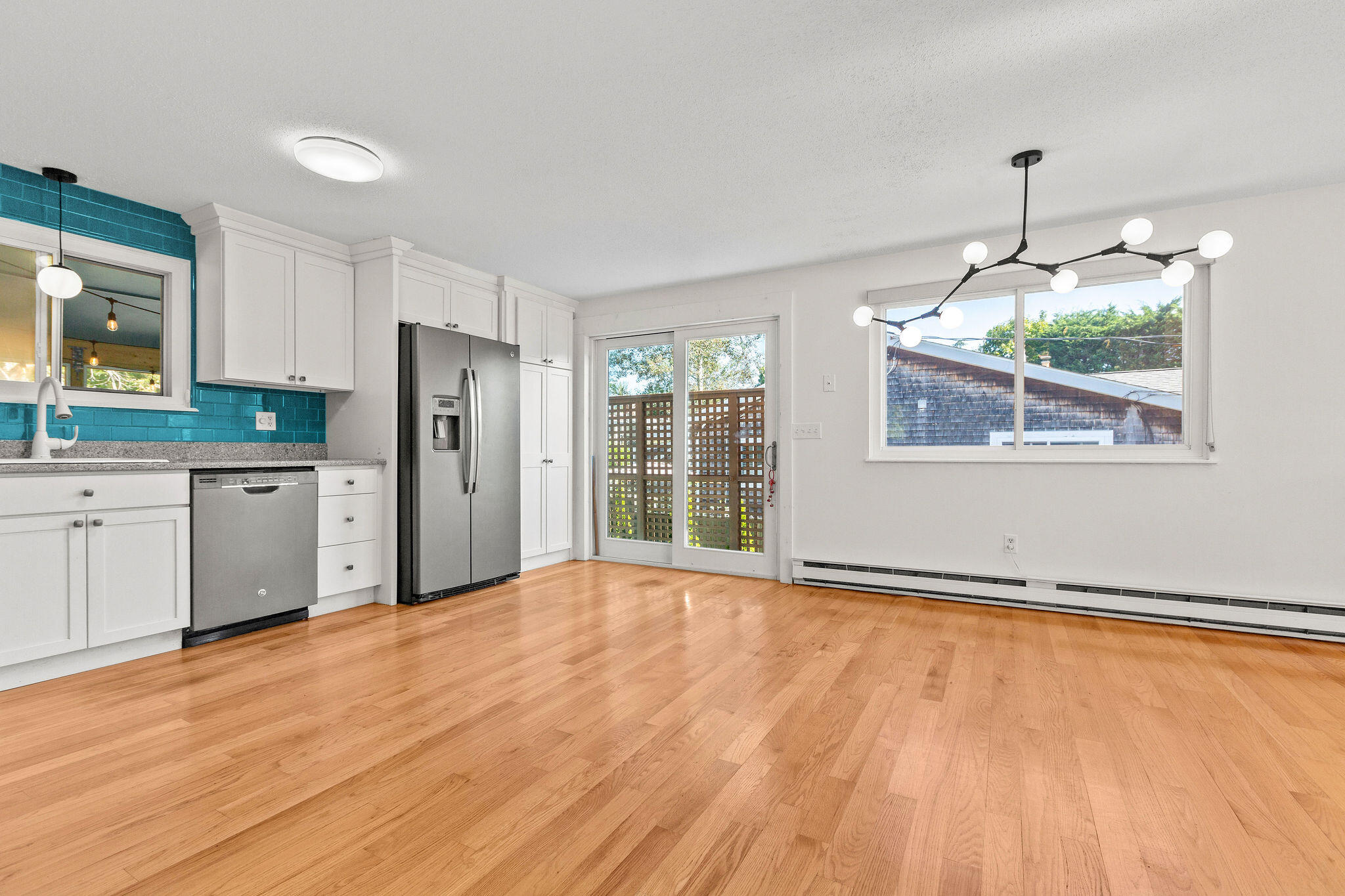 16 Off Conwell Street Provincetown, MA 02657 - Photo 25 of 30 Kitchen - Dining-29