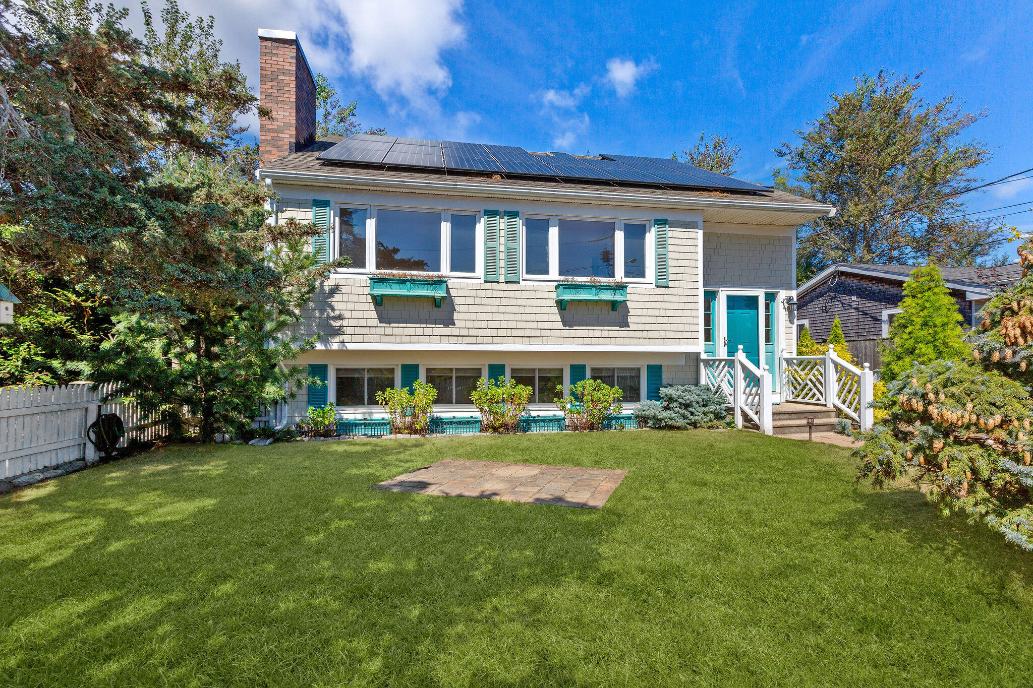 16 Off Conwell Street Provincetown, MA 02657 - Photo 6 of 30 VIRTUAL IMAGE-10-R-grass