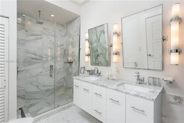 $34,000 | 2575 Pine Tree Drive, Miami Beach, FL 33140