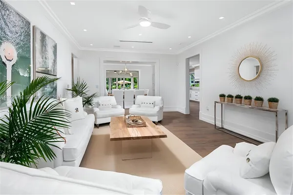 $34,000 | 2575 Pine Tree Drive, Miami Beach, FL 33140