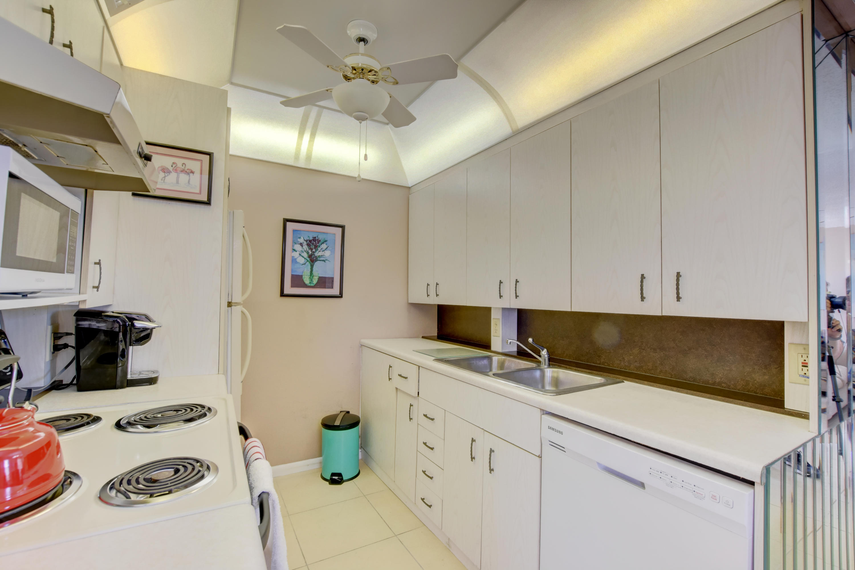 3082 Guildford East, Unit E Boca Raton, FL 33434 - Photo 8 of 16 EBF_5906And4more