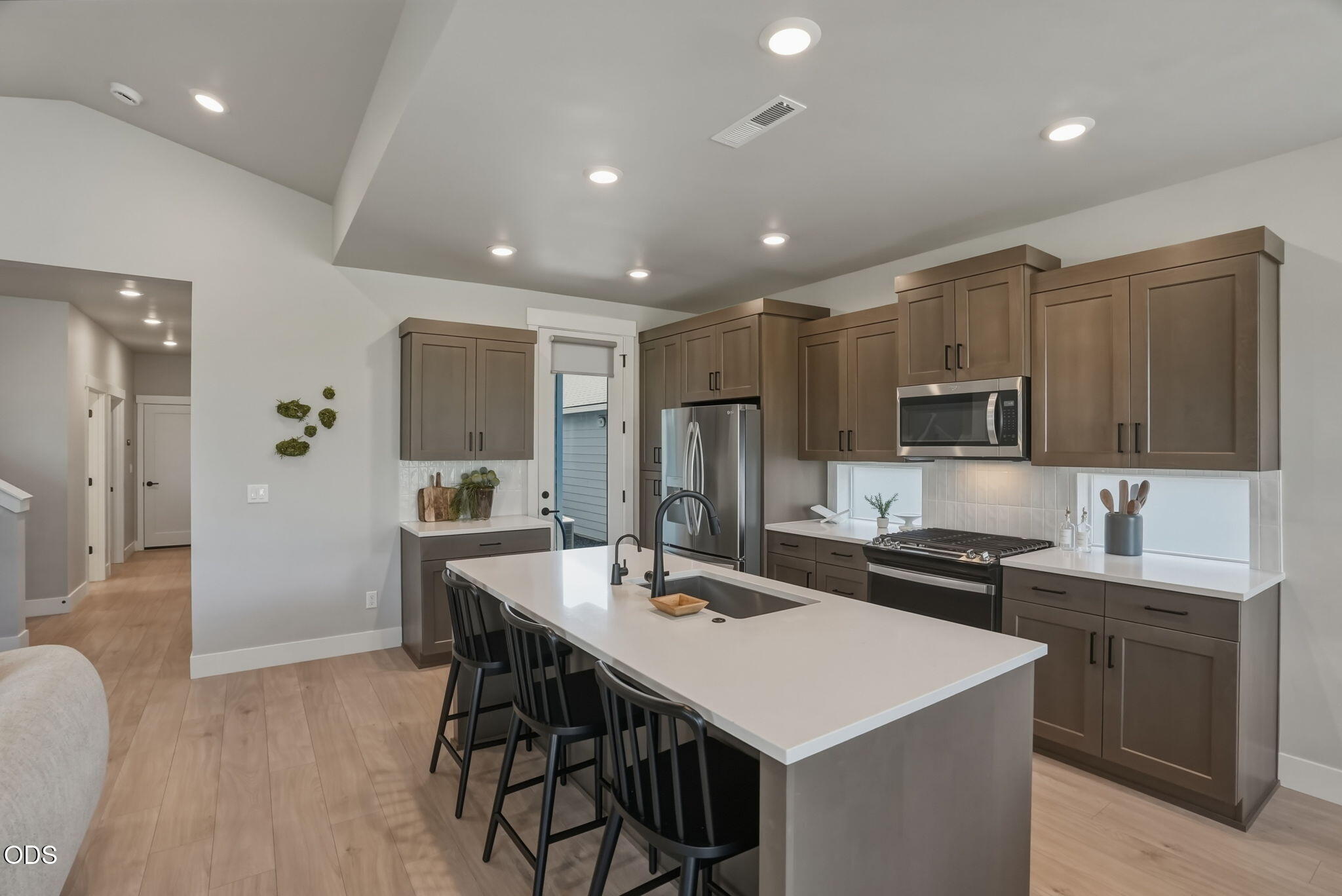 20855 Southeast Caldera Drive Bend, OR 97702 - Photo 12 of 56