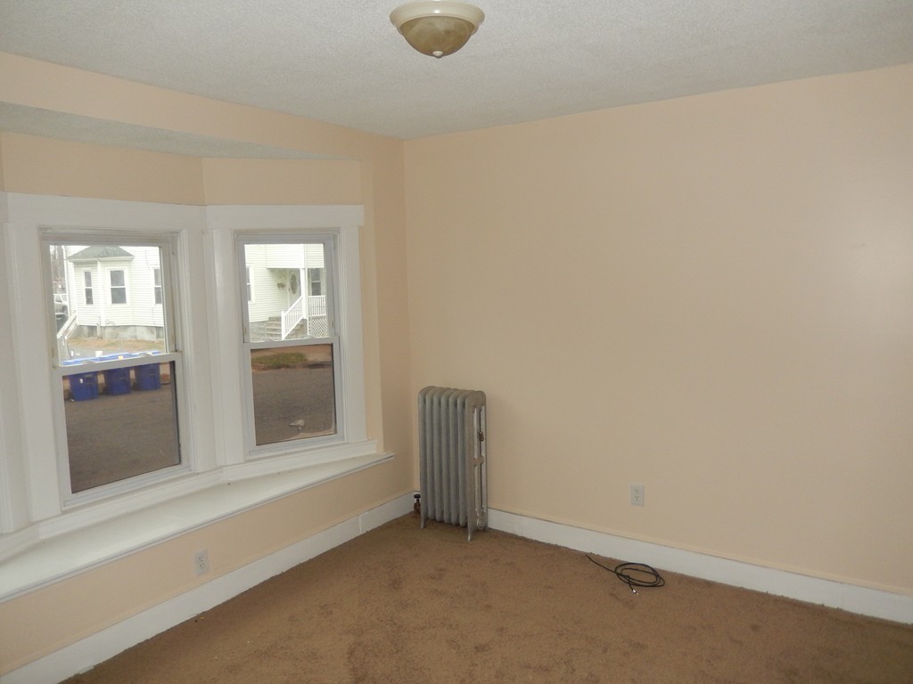 7 Monmouth Street Springfield, MA 01109 - Photo 13 of 24 Gallery Image 13