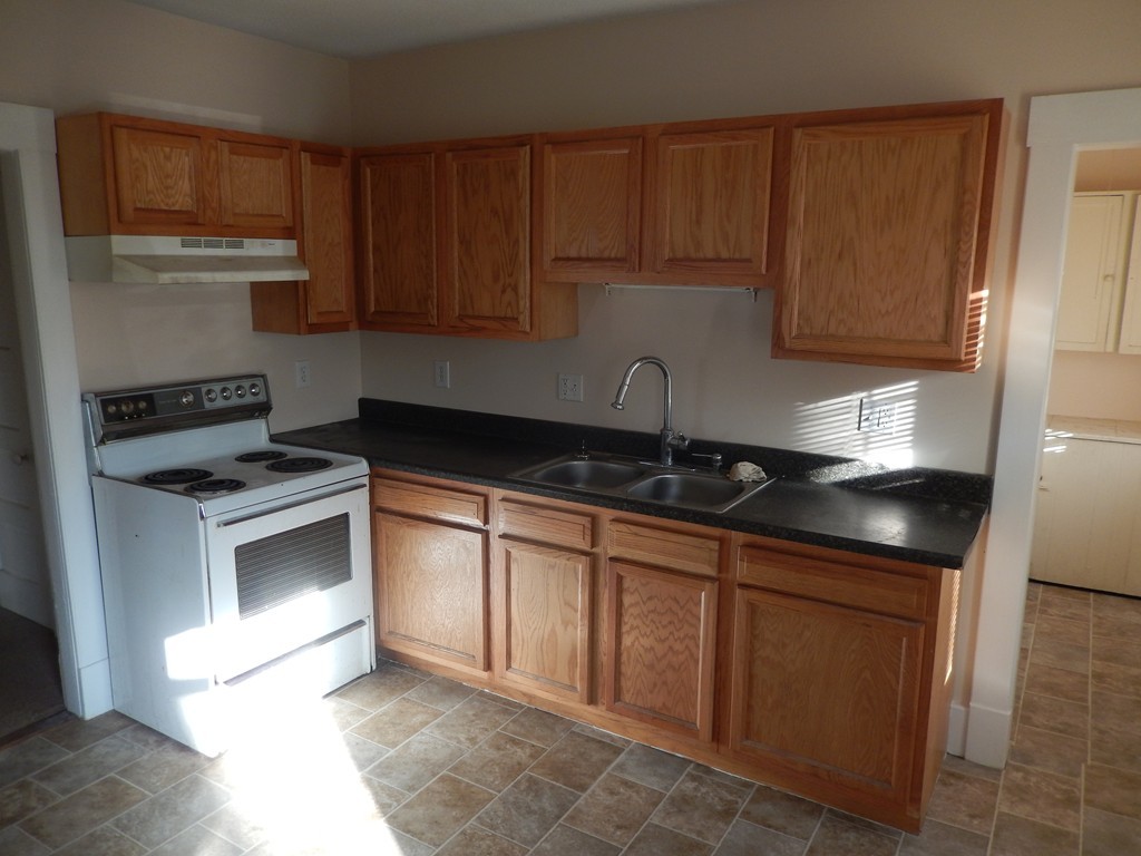 7 Monmouth Street Springfield, MA 01109 - Photo 20 of 24 Gallery Image 20