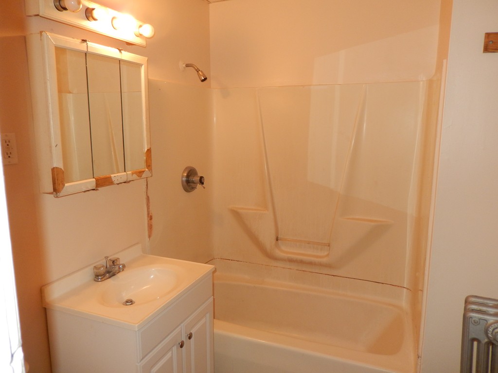 7 Monmouth Street Springfield, MA 01109 - Photo 23 of 24 Gallery Image 23